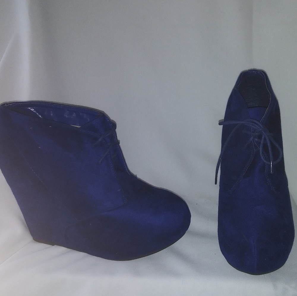 Wedge booties